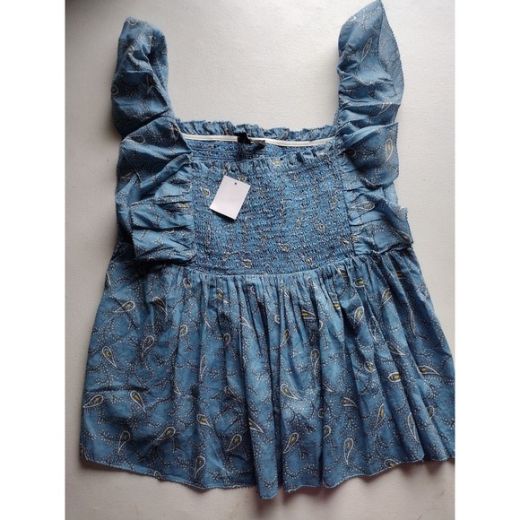 Saks Fifth Avenue Tops - Saks fifth avenue women's blue paisley blouse size medium‎